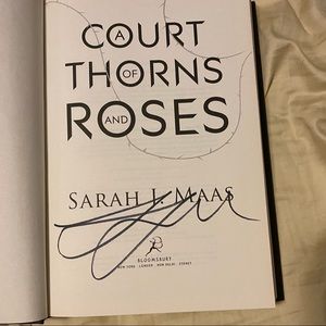 A Court of Thorns and Roses Original Hardcover SIGNED COPY